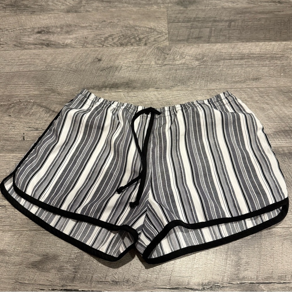 Cotton On Black and White Shorts with Elastic Waistband S
